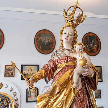 Blick in einen Raum der Schausammlung. (Foto: Diözesanmuseum Freising / Thomas Dashuber) Blick in einen Raum der Schausammlung. (Foto: Diözesanmuseum Freising / Thomas Dashuber)